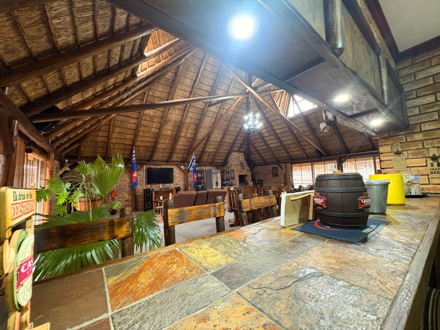 6 Bedroom Property for Sale in Doringkruin North West